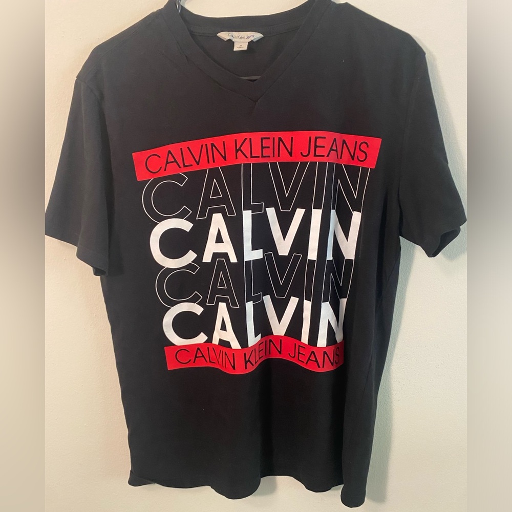 Calvin Klein Jeans v neck shirt size medium